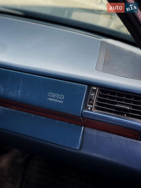 Седан Mercedes-Benz E-Class 1988 в Николаеве