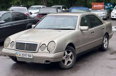 Седан Mercedes-Benz E-Class 1998 в Запоріжжі