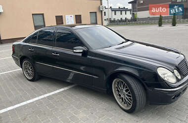 Седан Mercedes-Benz E-Class 2002 в 
