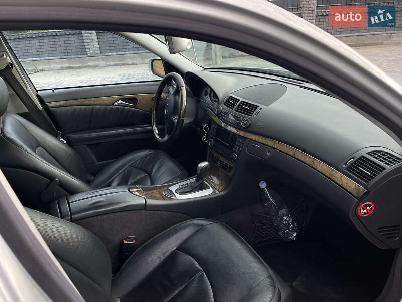 Седан Mercedes-Benz E-Class 2004 в Костопілі