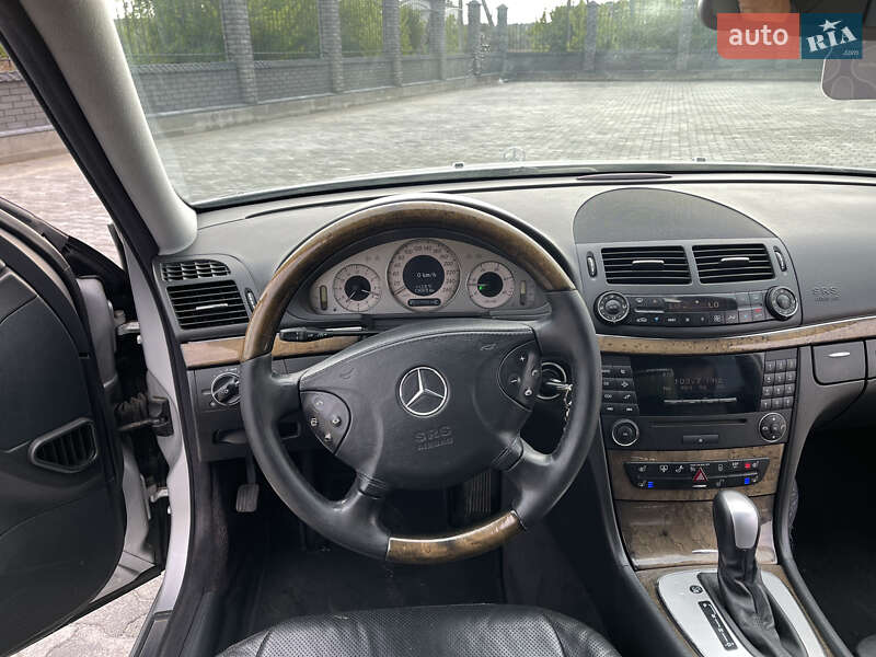 Седан Mercedes-Benz E-Class 2004 в Костопілі