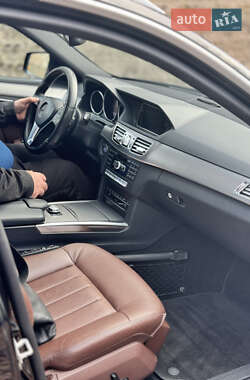Універсал Mercedes-Benz E-Class 2013 в 