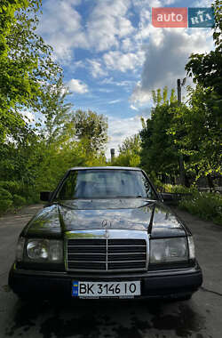Седан Mercedes-Benz E-Class 1990 в Костополе