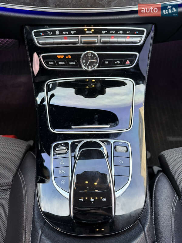 Седан Mercedes-Benz E-Class 2016 в Львове