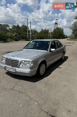 Седан Mercedes-Benz E-Class 1994 в Одесі