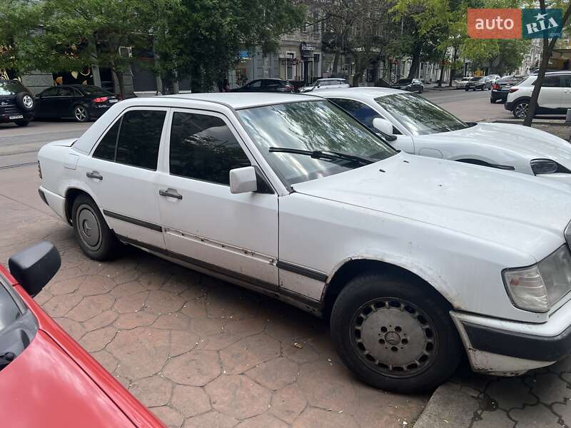 Седан Mercedes-Benz E-Class 1986 в Одессе фото 2 Седан Mercedes-Benz E-Class 1986 в Одессе