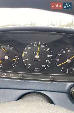 Универсал Mercedes-Benz E-Class 1985 в 