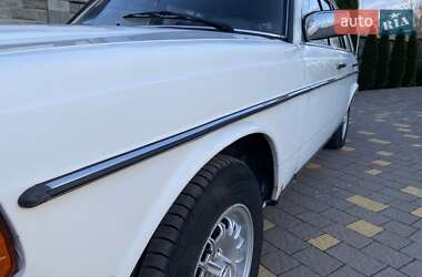 Универсал Mercedes-Benz E-Class 1985 в 