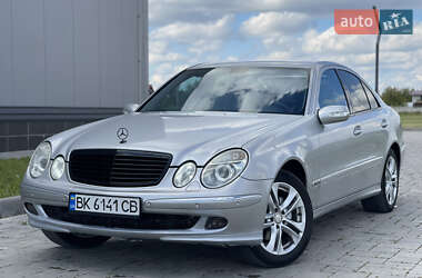 Седан Mercedes-Benz E-Class 2002 в Рівному