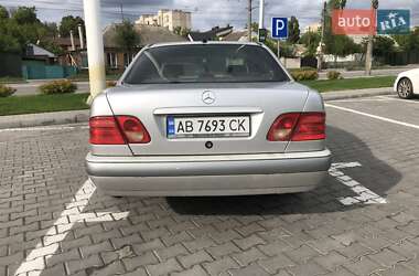 Седан Mercedes-Benz E-Class 1997 в 