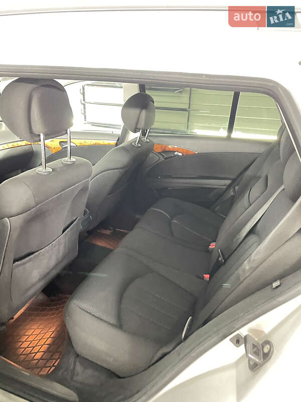 Универсал Mercedes-Benz E-Class 2006 в Черновцах