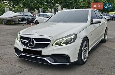 Седан Mercedes-Benz E-Class 2011 в 