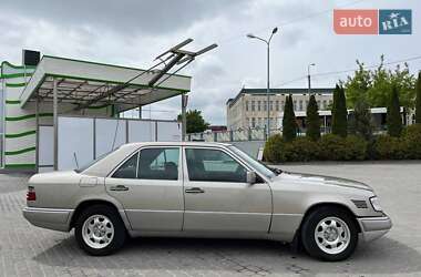 Седан Mercedes-Benz E-Class 1994 в 