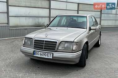 Седан Mercedes-Benz E-Class 1994 в 