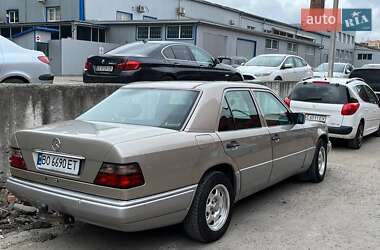 Седан Mercedes-Benz E-Class 1994 в 