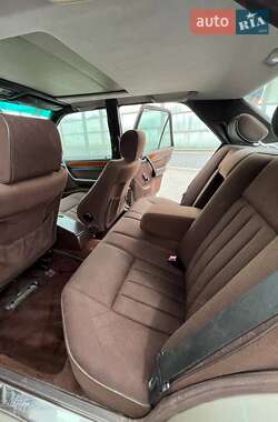 Седан Mercedes-Benz E-Class 1994 в 