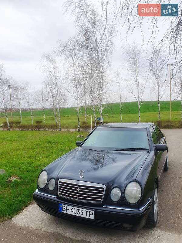 Седан Mercedes-Benz E-Class 1998 в 