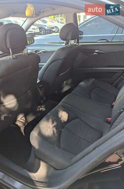 Седан Mercedes-Benz E-Class 2004 в 