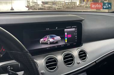 Седан Mercedes-Benz E-Class 2016 в 