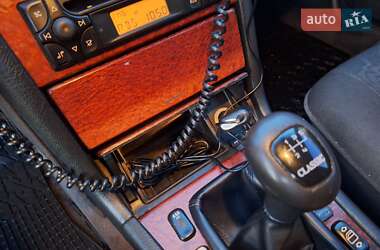 Седан Mercedes-Benz E-Class 2000 в 