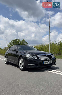 Седан Mercedes-Benz E-Class 2010 в 