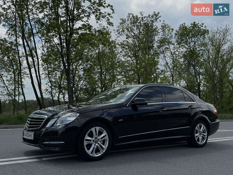 Седан Mercedes-Benz E-Class 2010 в Хмельницькому