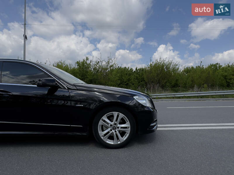 Седан Mercedes-Benz E-Class 2010 в Хмельницькому