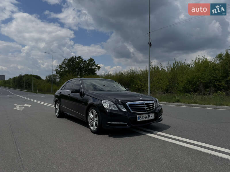 Седан Mercedes-Benz E-Class 2010 в Хмельницькому