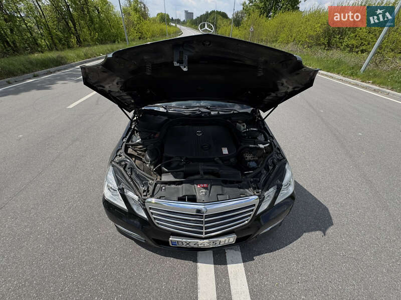Седан Mercedes-Benz E-Class 2010 в Хмельницькому