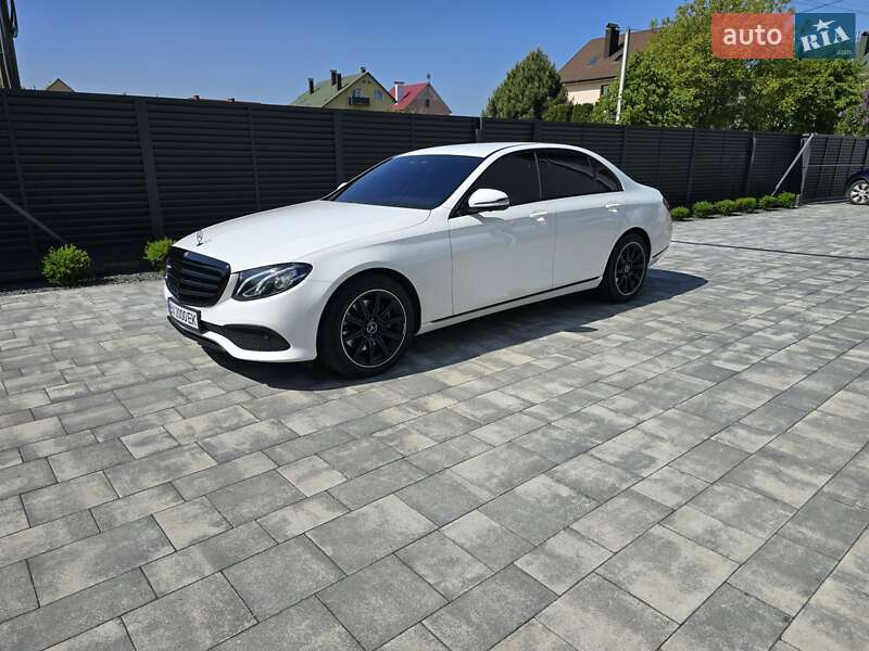 Седан Mercedes-Benz E-Class 2018 в 