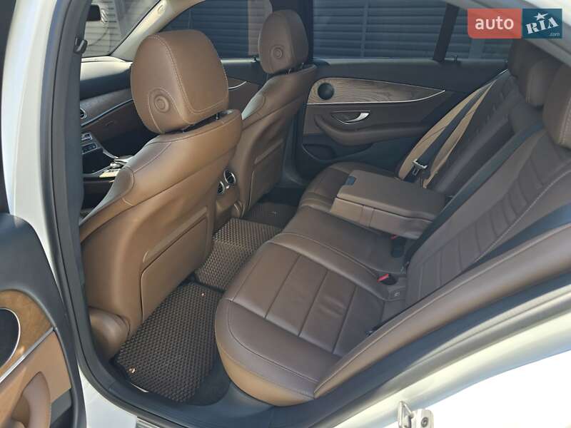 Седан Mercedes-Benz E-Class 2018 в Хмельницком