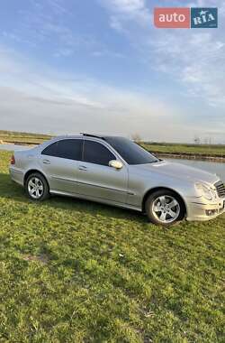 Седан Mercedes-Benz E-Class 2003 в Березнеговатом