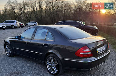 Седан Mercedes-Benz E-Class 2005 в 