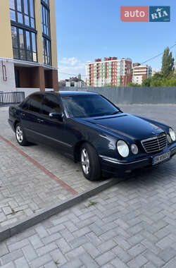 Седан Mercedes-Benz E-Class 2001 в Ровно