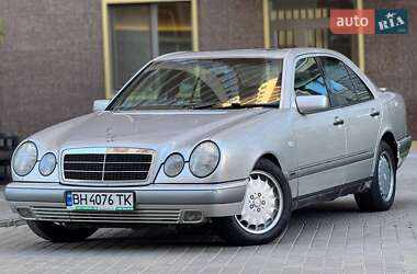 Седан Mercedes-Benz E-Class 1998 в 