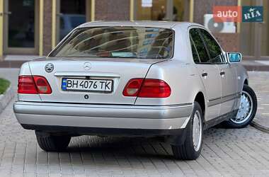 Седан Mercedes-Benz E-Class 1998 в 