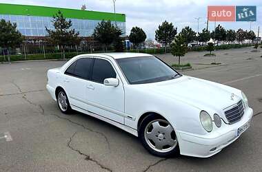 Седан Mercedes-Benz E-Class 2000 в Одесі