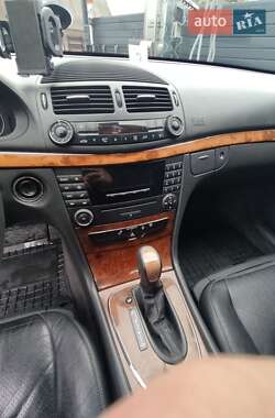 Седан Mercedes-Benz E-Class 2005 в 