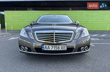 Седан Mercedes-Benz E-Class 2010 в 