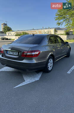 Седан Mercedes-Benz E-Class 2010 в 