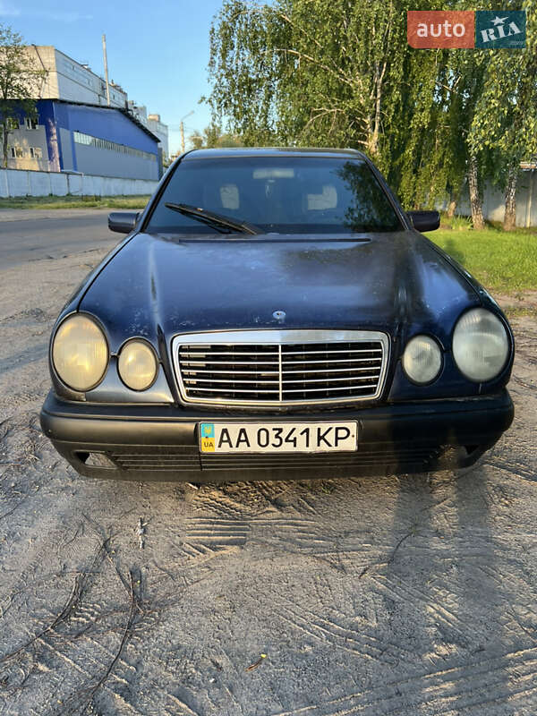 Седан Mercedes-Benz E-Class 1997 в 