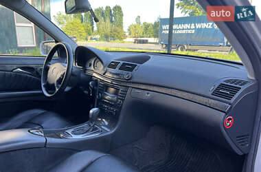 Седан Mercedes-Benz E-Class 2003 в 