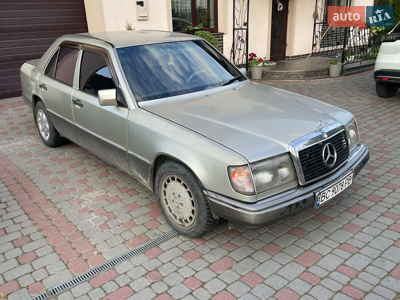 Mercedes-Benz E-Class 1990