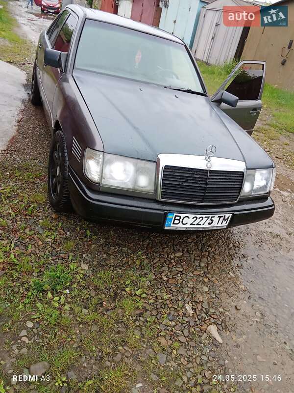 Седан Mercedes-Benz E-Class 1989 в Дрогобичі