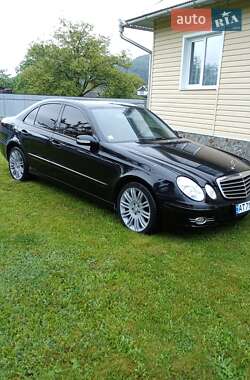 Седан Mercedes-Benz E-Class 2002 в Косове