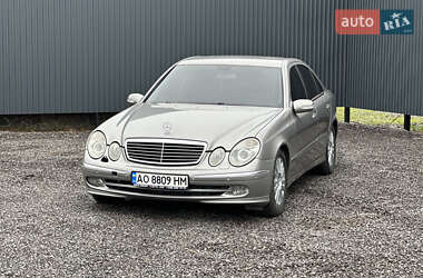Седан Mercedes-Benz E-Class 2004 в Ужгороді