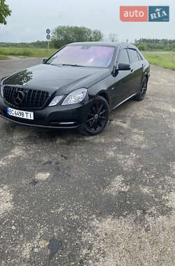 Седан Mercedes-Benz E-Class 2010 в Львове