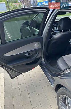 Седан Mercedes-Benz E-Class 2016 в 