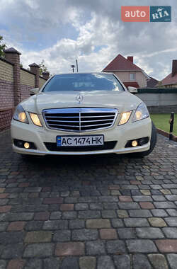 Седан Mercedes-Benz E-Class 2009 в Луцке