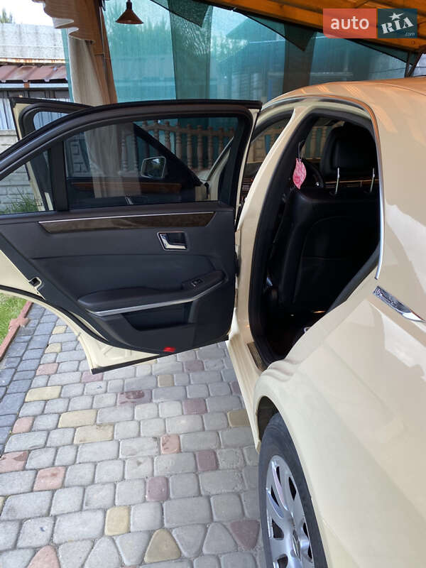 Седан Mercedes-Benz E-Class 2009 в Луцьку